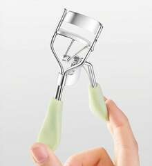 Miniso Fresh Eye Beauty Eyelash Curler With Soft Silicone Pad, Wide Arc Eyelash Curling Tool, Create Natural Long-Lasting Curled Lashes, Comfortable Non-Scratch Handle Makeup Accessory - White - View 9