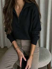 黑色拉鍊領女款復古針織上衣，長袖極簡優雅通勤風休閒秋冬套頭毛衣，時尚日常穿搭 - 黑色 - 查看 1