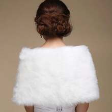 1pc Women's Pure White Faux Fur Shawl With Rhinestone Buckle, Elegant Warmth For Winter Wedding / Evening Dress, Luxurious Style For Snowy Scenes, Daily Cold Protection And Warmth - White - View 3