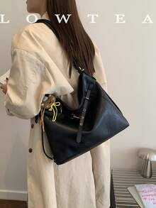 low tea 1pc Minimalist Fashion PU Leather Shoulder Bag, Suitable For Commuting, Shopping, Etc. (With Pendant) - Black - View 8