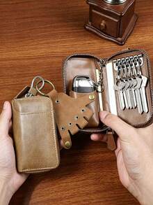 Tempat Kunci Kulit Asli Vintage untuk Pria, Dompet Kunci Kapasitas Besar untuk Kunci Mobil & Kartu, Kantong Kunci Portabel Anti-Hilang untuk Perjalanan Sehari-hari - Coklat - View 1