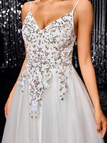 Elegant White Sequin Decorated V-Neck A-Line Evening Gown, Suitable For Weddings, Parties, Christmas, New Year And More - White - View 6