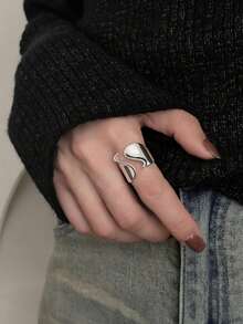 Silvery Liquid Metal Open Ring, Chunky Irregular Wave Curved Smooth Statement Ring, Adjustable Molten Fluid Band Geometric Jewelry Gift For Women Men - Silver - View 4