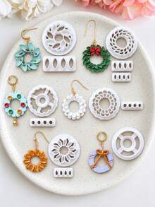 Christmas Wreath Polymer Clay Clay Cutters For Earrings, Festive Polymer Clay Earring Cutter Mold, Earring Making Supplies - White - View 1