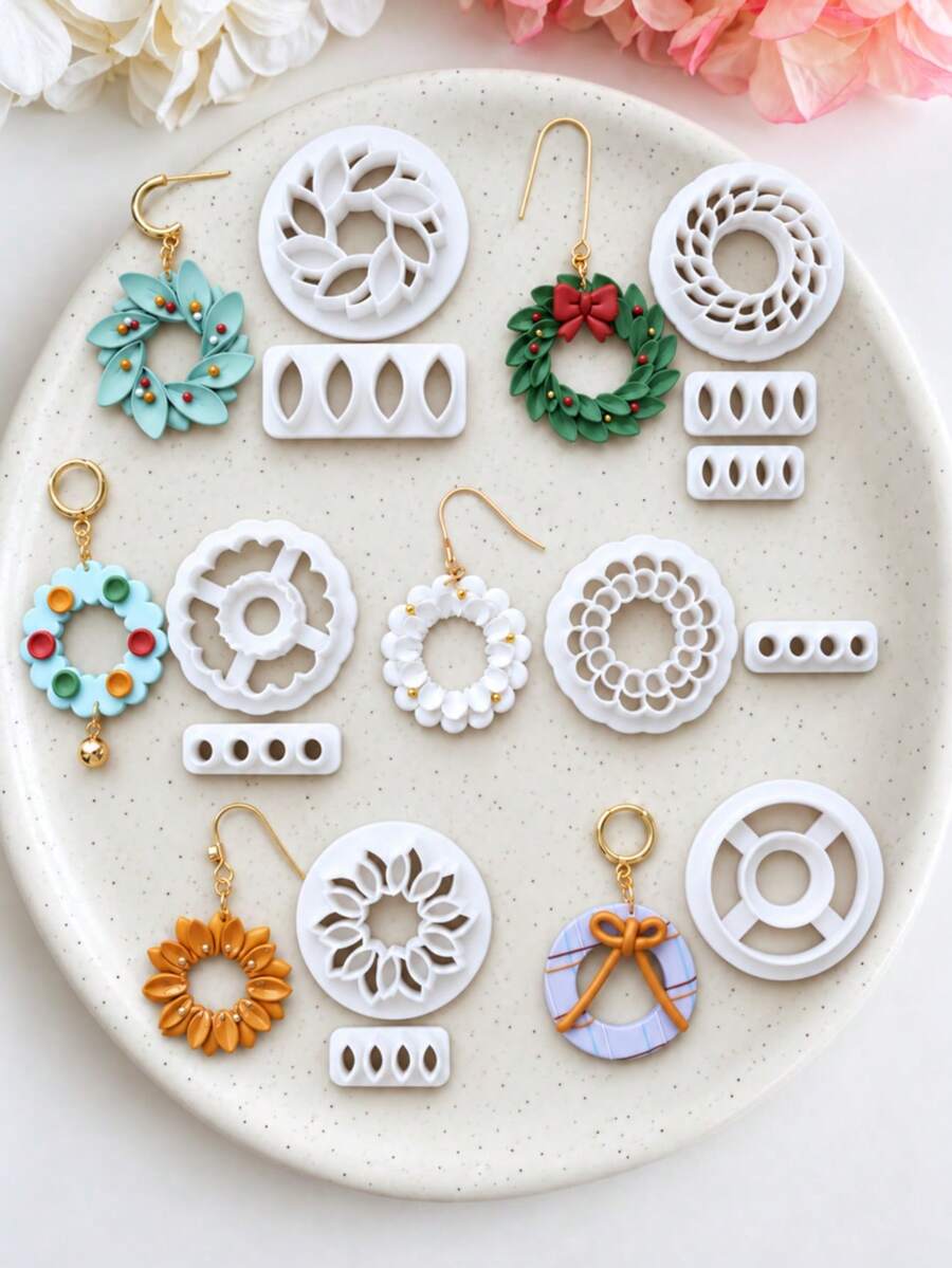 Christmas Wreath Polymer Clay Clay Cutters For Earrings, Festive Polymer Clay Earring Cutter Mold, Earring Making Supplies - White - View 1