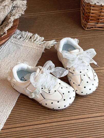 Sepatu Olahraga Anak Perempuan Bergaya Manis, Sepatu Olahraga Anak Perempuan Motif Polkadot Kecil, Jala, Pita, dan Perekat Velcro.
