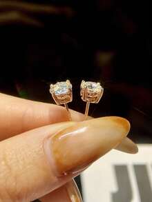 1 buah Anting Moissanite Klasik 1CT Anting Tusuk 4 Cakar Cocok untuk Pertunangan dan Pemakaian Sehari-hari Wanita - Anting moissanite empat cakar - View 7