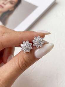 1pc Moissanite Stud Earrings, Exquisite 0.5ct Pave Flower Earrings, Suitable For Women's Daily Wear And Gatherings - Fully Diamond Moissanite Earrings - View 3