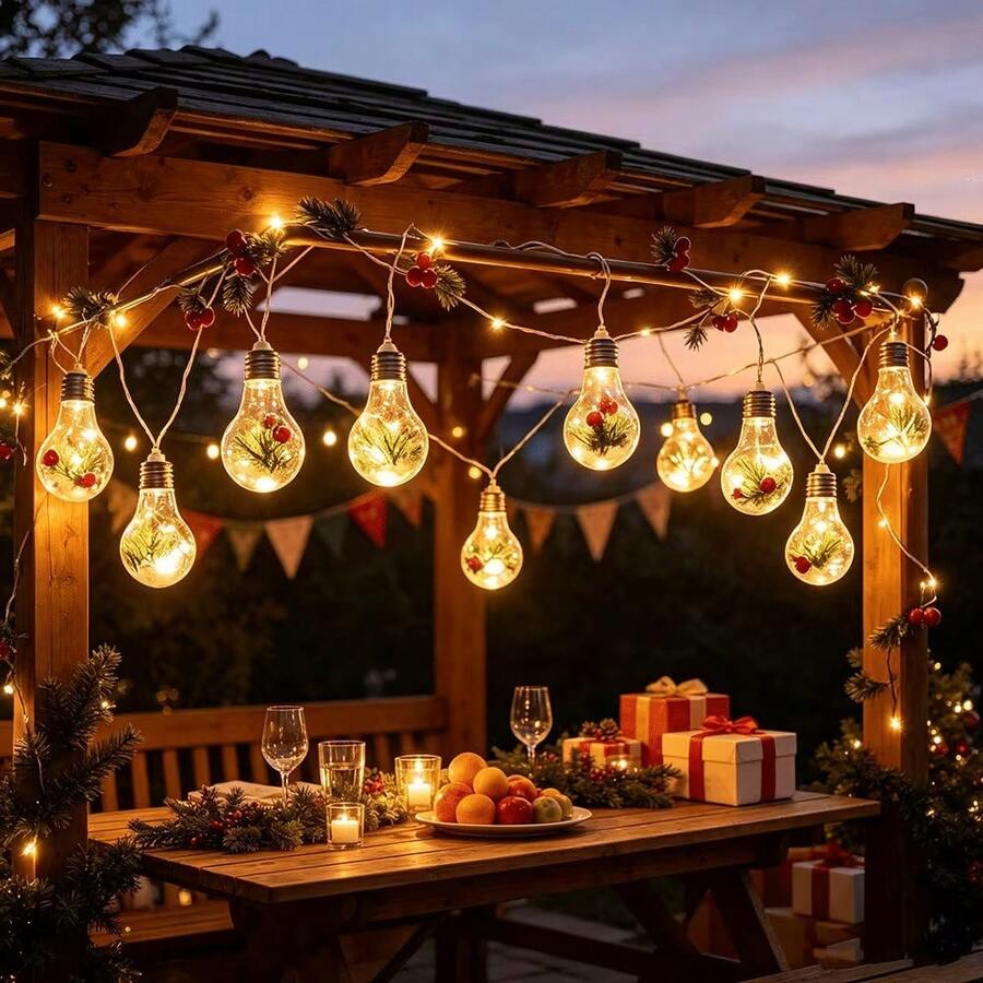 Christmas Mini Snowy Scene Light Bulb String Lights, 5m 10LED Warm White, Novel Transparent Bulb Shell Design With Simulated Pine Needles, Red Berries, And Snowflakes Inside, Creating A Winter Snowy Forest Scene, Soft Warm Light Illuminating The Delicate Pine Branches And Red Berries Through The Transparent Shell, Romantic Atmosphere, LED Beads With Long Lifespan, Solar Powered