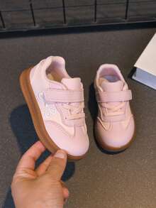 Giày sneaker thường ngày cho bé gái mùa xuân/thu, thêu nơ, quai dán dễ xỏ, mũi tròn bảo vệ ngón chân, da bò, đế mềm chống trượt, cho bé tập đi, mầm non, đi học và dùng hàng ngày đa năng - Hồng - Xem 9
