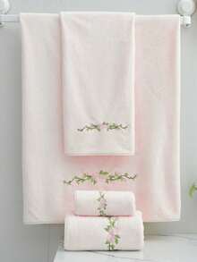 1pc-Rose Embroidered Large Bath Towel, Size 90*170 Cm, Soft And Thick, Quick-Drying, Dedicated For Home Bathing. Exquisite Rose Embroidery Adds A Gentle Atmosphere, Fluffy And Comfortable Touch, No Shedding, Available In Beige And Pink, Combining Practicality And Sweet Appearance. - Multicolor - View 10