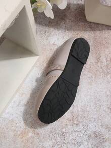 Women's Plus Size Mesh Floral Embroidered Flat Ballet Shoes, Vintage Style Summer Black Cross Elastic Strap - Apricot - View 4