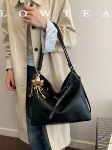 low tea 1pc Minimalist Fashion PU Leather Shoulder Bag, Suitable For Commuting, Shopping, Etc. (With Pendant) - Black - View 13