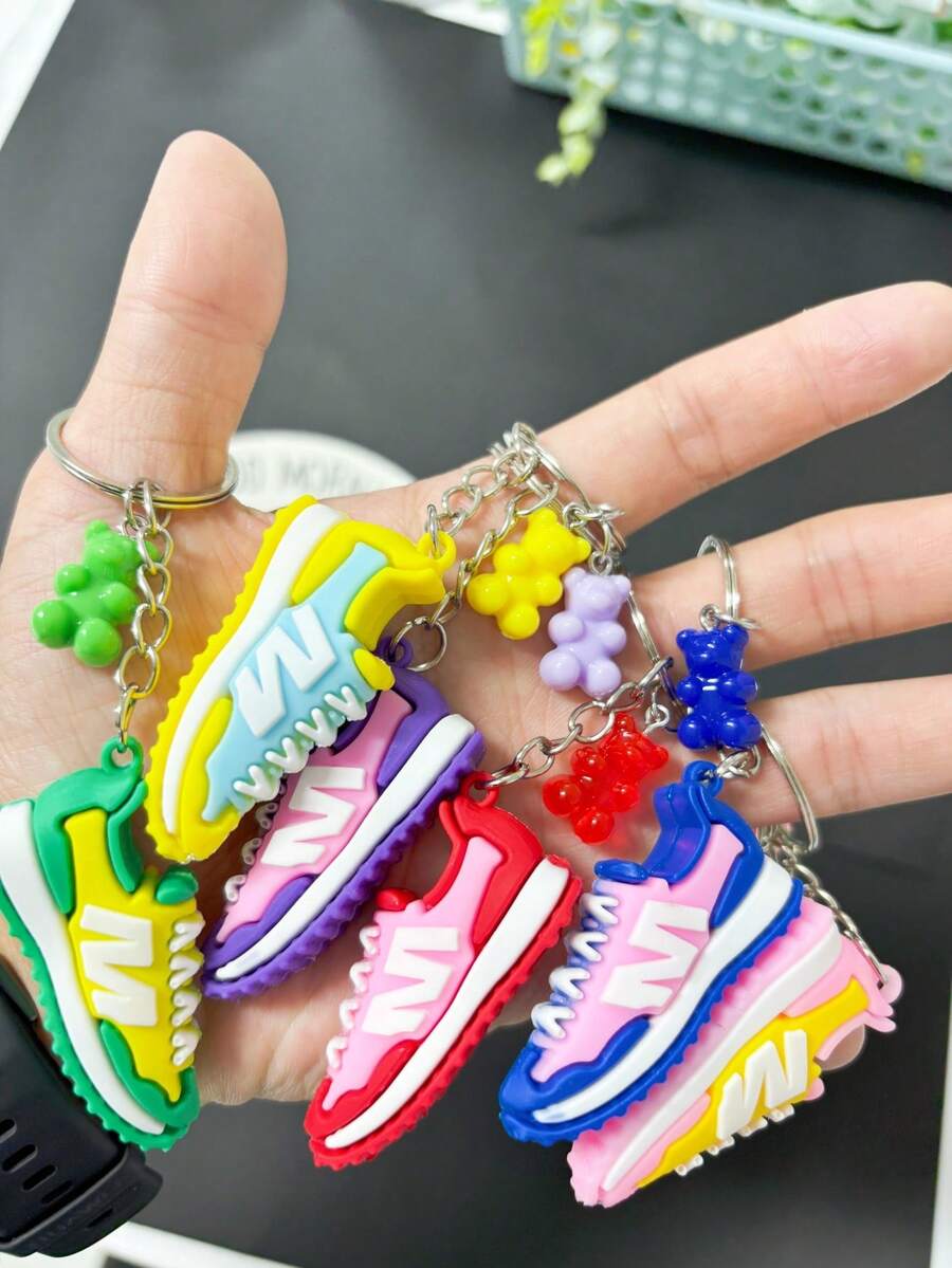 多色卡通逼真可愛迷你鞋子3D吊飾，適用於鑰匙圈、包包配件、汽車裝飾、鞋子裝飾