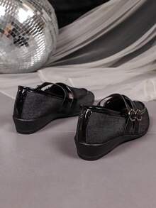 1 Pair Women's Black Mary Jane Wedge Pumps, Double Buckle Shiny Strap Decor, Soft Fabric Material, Round Toe Comfortable Soft Sole, Vintage Commuter Style, Suitable For Office Work Commute Outfit, Autumn New Arrival - Black - View 8