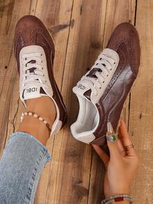 Women's Casual Sports Shoes, Retro Versatile Soft Sole Lace-Up Sneakers - Brown - View 1
