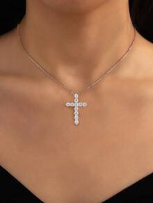1pc Moissanite Necklace, Fashion Cross Pendant Necklace, Suitable For Women's Daily Wear And Gift Giving - Silver - View 2