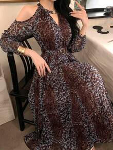 Women's Elegant Sexy Modern Long Sleeve Printed Off-Shoulder Dress With Custom Belt, Fashionable Flared Slimming Design - Coffee Brown - View 4