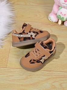 Girls' Vintage Training Casual Shoes, Leopard Print Patchwork Design, Hook And Loop Closure For Easy On And Off, Soft Round Toe Shape, Side Stripe Accents - Brown - View 4