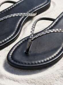 Summer Holiday Style Solid Color Round Toe Luxury Rhinestone Flip Flops, Slimming Fashion Versatile Elegant Comfortable For Vacation And Travel - Black - View 2