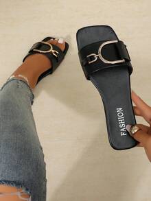 2026 Summer Hot-Selling Women's Flat Sandals, European And American Style, Fashionable Transparent Design, Plus Size Flat Square Toe, Open Toe, Non-Slip, Comfortable Minimalist, Versatile For Beach, Home, Outdoor, Countryside, Casual And Vacation - Black - View 2