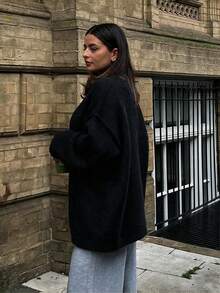 Yuu 秋冬黑色大尺碼女款優雅時尚針織長袖開襟衫，修身顯瘦遮腹不緊繃休閒舒適泡泡袖外套，純色高級經典透氣高彈力毛衣，適合日常休閒居家週末度假辦公通勤，百搭多功能易打理，茶會穿搭，大尺碼女款上衣，大尺碼女款外套，針織開襟衫，黑色秋冬外套 - 黑色 - 查看 3