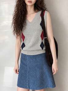 Women's Autumn/Winter Vintage Argyle Knit Vest, V-Neck Regular Fit Preppy Style Sleeveless Pullover Sweater - Light Grey - View 4
