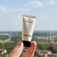Chanel-5ml-Travel Size Smart Firming & Lifting Essence, Firming & Anti-Wrinkle, Repairing & Soothing, Brightening Skin Tone - 5ML-travel Size - View 2