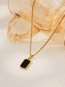 1pc Fashion Minimalist Stainless Steel Black Base Gold Edge Square Pendant Necklace, Durable Non-Fading Men's Collarbone Chain, Street Style Premium Accessory - Gold - View 2