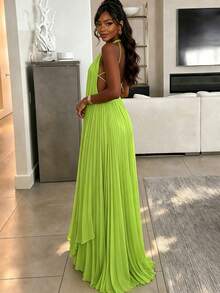 Summer Casual Vacation Solid Color Pleated Backless Tie-Up Top And Skirt 2 Pieces Set, Women's Outfit, Lightweight And Slightly Sheer Material, Recommended To Pair With Base Layer, Suitable For Summer Wear - Green - View 2