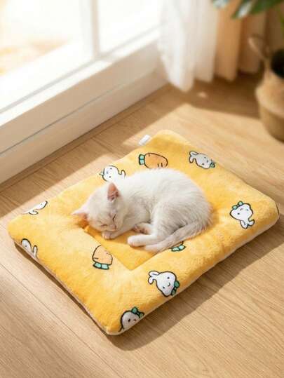Thickened Comfortable Warm Small Cat Sleeping Cushion Skin-Friendly Cute Winter Small Dog Sofa Mat For Puppy Bed Accessories