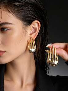 1 Pair European And American Geometric Asymmetrical Rhinestone Hand Gesture Stud Earrings For Women - Multicolor - View 5