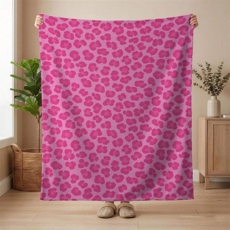 1pc 280gsm Pink Leopard Print Flannel Blanket, Vibrant Rose Pink Leopard Pattern, Soft Fluffy Skin-Friendly, Lightweight And Warm, Suitable For All Seasons. Perfect For Sofa, Bed, Office Nap - Multicolor - View 1
