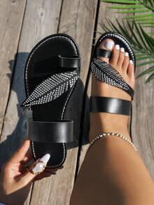 2026 Summer New Wide Toe Box Crystal Leaf Decor Flat Sandals, Slip-On Design, Elegant Solid Color Women's Beach Vacation Casual Sandals - Black - View 4