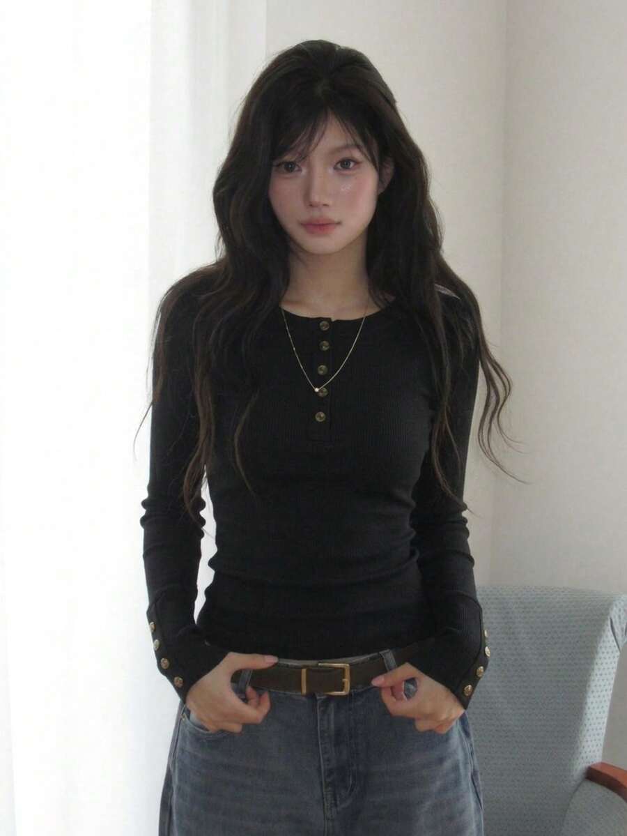 Korean Style Henley Collar Vertical Ribbed Long Sleeve Top, Slim Fit Waist Ribbed T-Shirt With Button Cuff Design, Base Layer - Black - View 1
