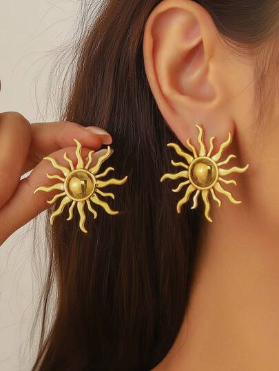 1 Pair Gold Sun Earrings, Shiny Sun Spiral Design, Fashionable And Elegant, Make You Confident And Sunny, 18K Gold Plated Stainless Steel Earrings, Suitable For Daily Casual Wear, Party Gatherings, Beach Vacations And Other Occasions.