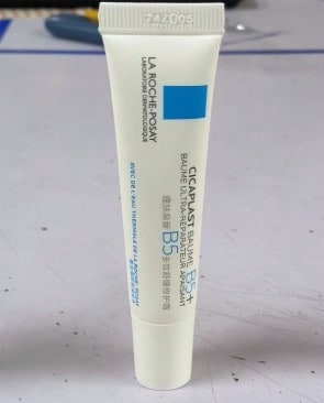 La Roche-Posay CICAPLAST B5+ Soothing Repairing Balm 15ml / 0.5oz, New Formula | Suitable For Dry, Sensitive And Fragile Skin