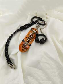 Mini Skateboard Earphone Keychain, Woven Rope Keychain And Bracelet Pendant, Heart-Shaped Exquisite Decorative Pendant For Girls, Multi-Color High-End Accessory Charm, Suitable For Decorating Bags, Valentine's Day Gifts, Wallets, School Bags, Backpacks And Handbags. Shopping Bag Accessory, Suitable As Gifts For Teachers/Friends/Sisters, Women's Accessories - Multicolor - View 4