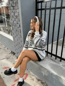 Plus Size Women's Casual Geometric Pattern Sweater, Autumn/Winter - Light Grey - View 1