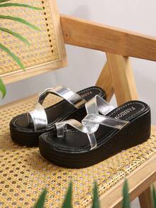 New Fashion Metallic Color Toe-Clip Wedge Thick Sole Women's Slippers, Slimming Versatile Vacation Beach Outdoor Wear Sandals - Silver - View 3