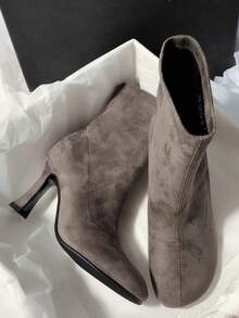 Square Toe Elastic Slim Boots 2025 New Autumn/Winter French Vintage Commute Elegant Fashion Versatile Soft Sole Boots - Grey - View 6