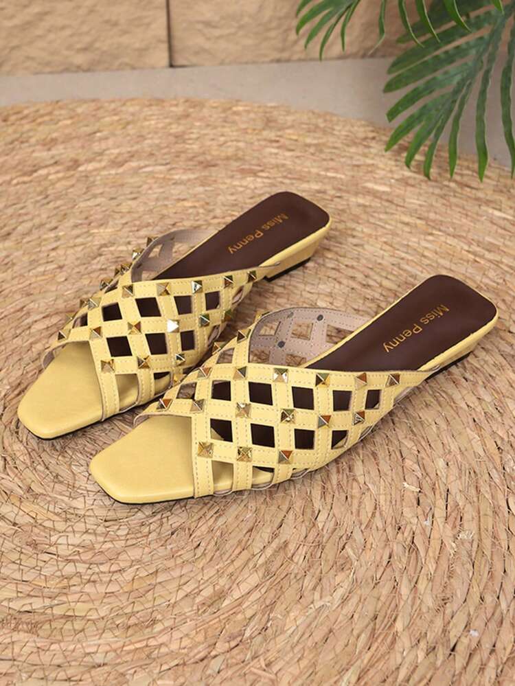 Women's Mesh Rivet Square Toe Flat Slide Sandals, Hollow Toe Mule Slippers, Punk Cool Style Slouchy Slip-Ons, Summer Commute Streetwear Versatile Niche Slimming Casual Outdoor Wear Closed Toe Sandals - Mustard Yellow - View 7