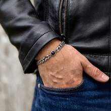 Customized Couple Projection Bracelet, Stainless Steel Cuban Chain Projection Photo Bracelet, Minimalist Personalized Metal Custom Jewelry, Customizable Couple Color Photo Projection Jewelry, Commemorative Photo Bracelet, Gift For Boyfriend, Father's Day Custom Gift - Projection Bracelet - View 2