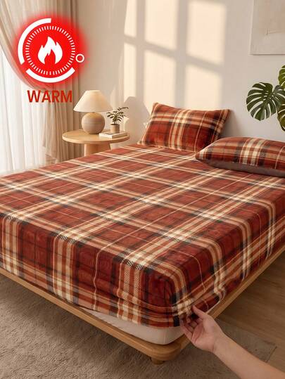1pc Autumn Plaid Crystal Velvet Fitted Sheet, Bedding, Mattress Protector, Bed Cover, Home Textile, Breathable Anti-Pilling, Soft Skin-Friendly, Home Decor, Fashion Mattress Cover, Pillowcase Not Included, Suitable For Twin/Full/Queen/King/California King Bed