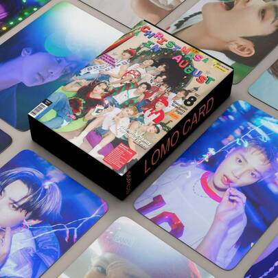 55 بطاقة LOMO من KATSEYE 3rd EP WILD، بطاقات صور مجموعة ملحقات Cat Eye، مناسبة لتزيين ألبومات الصور أو جدران الصور في الغرفة، هدايا العطلات، بطاقات هولوغرافية للمشاهير، لوازم الحفلات، مجموعة بطاقات المشاهير، هدايا عيد الهالوين والكريسماس، بطاقات صور مشاهير عالية الدقة مع علبة، مقتنيات، هدايا صغيرة، عصا إضاءة Katseye، Straykid، بطاقة صور، K Pop، بطاقة صور Katseye
