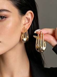 1 Pair European And American Geometric Asymmetrical Rhinestone Hand Gesture Stud Earrings For Women - Multicolor - View 1