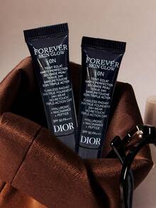 Dior 持久气垫粉底液（光采焕彩）0N，2.7毫升 - 持久保湿，完美遮瑕，自然光泽妆效，全天舒适持妆 - 0N - 查看 3