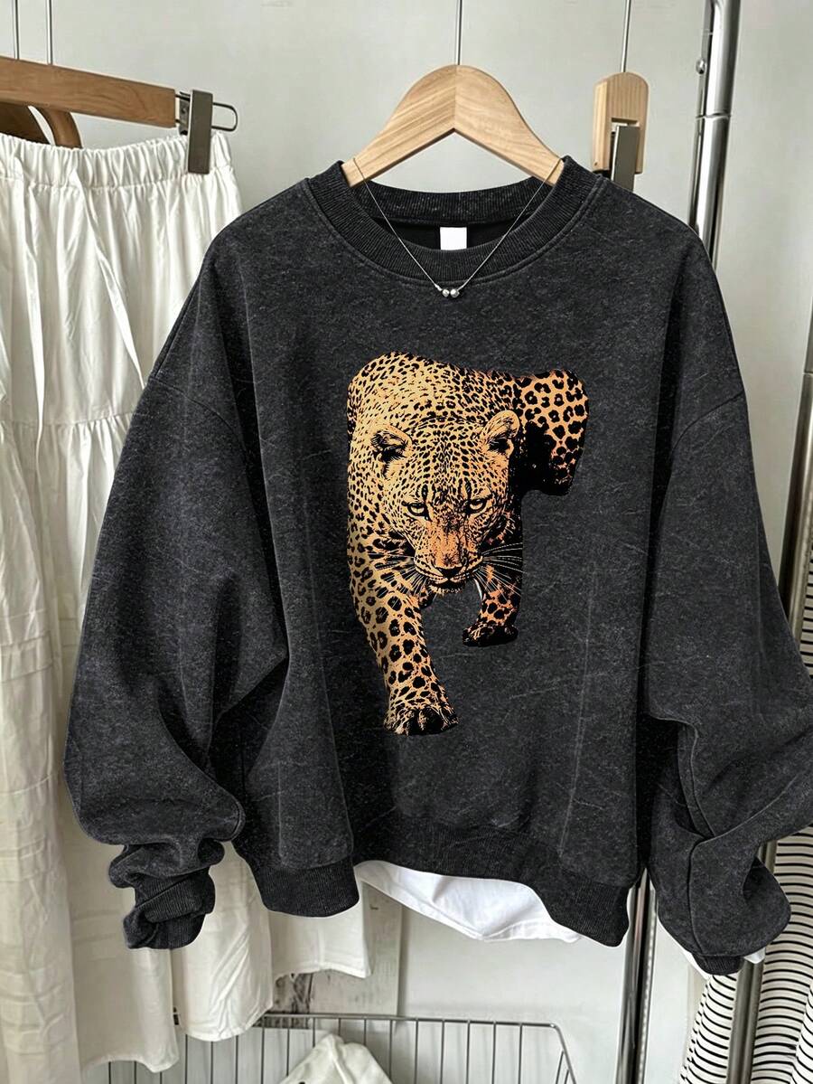 Girls' Dark Gray Crew Neck Sweatshirt, Fierce Leopard Head Print Loose Streetwear Top - Black - View 1