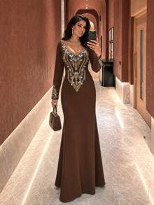 UNITHORSE V-Neck Long Sleeve Sequin Embroidered Knit Dress - Coffee Brown - View 2