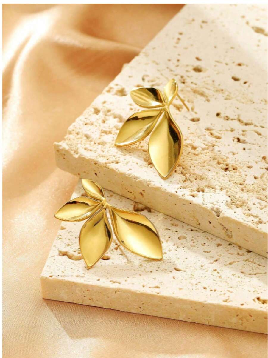 1 Pair Gold Stainless Steel Leaf Flower Stud Earrings, Suitable For Daily Wear - Gold - View 1